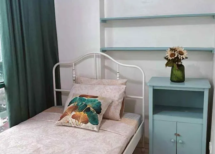 Ocean View Malate Apartment